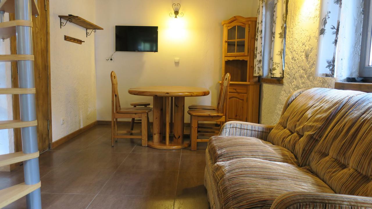 Villa Osada Pod Czerwonym Debem - Czarny Mlyn Jastrzębia Góra Exterior foto